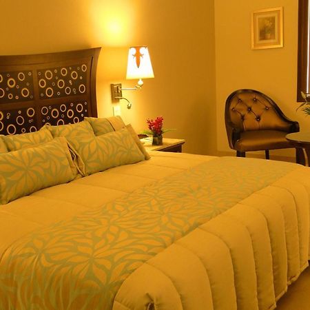 Sai Palace Hotel Мумбаи Экстерьер фото
